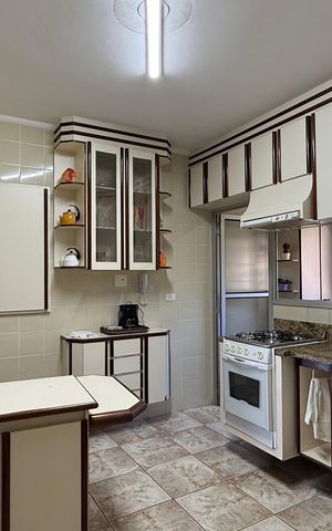 Apartamento para alugar com 158m², 4 quartos e 2 vagas Apartamento para alugar com 158m², 4 quartos e 2 vagasCozinha