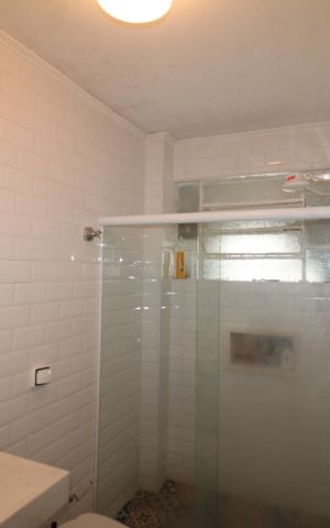 Apartamento para alugar com 90m², 2 quartos e sem vagaBanheiro
