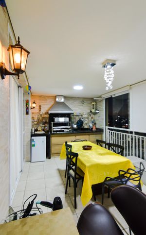 Apartamento à venda com 114m², 3 quartos e 2 vagasVaranda