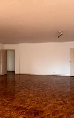 Apartamento à venda com 187m², 3 quartos e 1 vaga Apartamento à venda com 187m², 3 quartos e 1 vagaSala