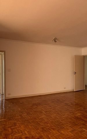 Apartamento à venda com 187m², 3 quartos e 1 vaga Apartamento à venda com 187m², 3 quartos e 1 vagaSala