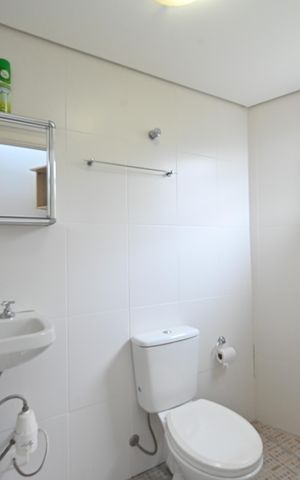 Casa à venda com 175m², 3 quartos e 4 vagasBanheiro da Área Gourmet