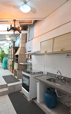 Casa à venda com 175m², 3 quartos e 4 vagasÁrea Gourmet