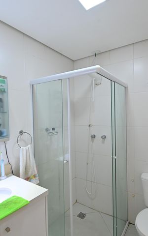 Casa à venda com 175m², 3 quartos e 4 vagasBanheiro da Suíte