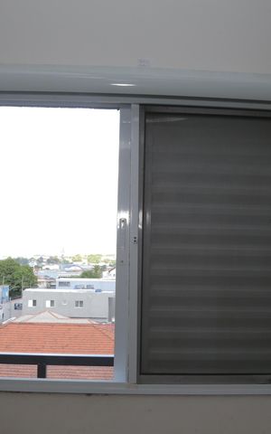 Casa de condomínio à venda com 46m², 2 quartos e 1 vaga Casa de condomínio à venda com 46m², 2 quartos e 1 vagaJanela quarto 2