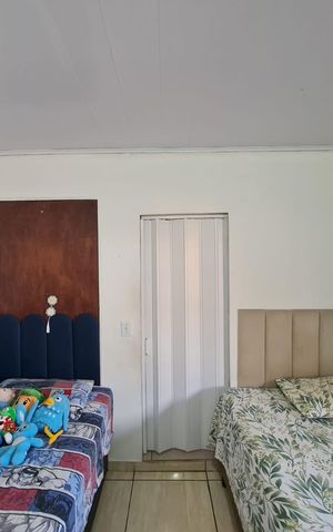 Casa à venda com 125m², 6 quartos e 1 vagaCasa 02/ Quarto 