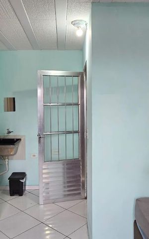 Casa à venda com 125m², 6 quartos e 1 vagaCasa 03/ Quarto