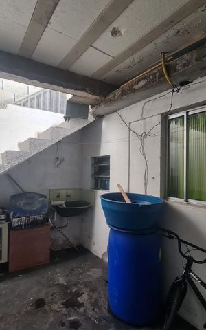 Casa à venda com 125m², 6 quartos e 1 vagaÁrea de Serviço