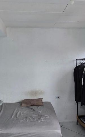 Casa à venda com 125m², 6 quartos e 1 vagaCasa 03/ Quarto