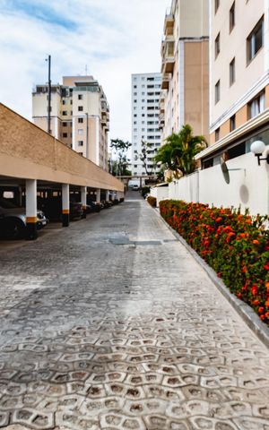 Apartamento para alugar com 70m², 3 quartos e 2 vagasGaragem