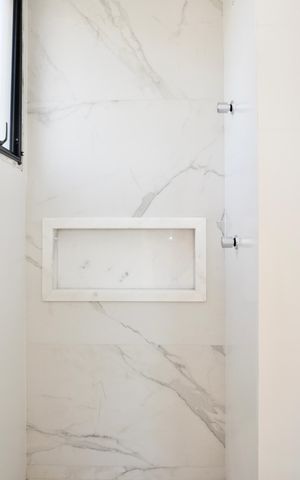 Apartamento à venda com 90m², 3 quartos e 2 vagasSuíte - Banheiro 