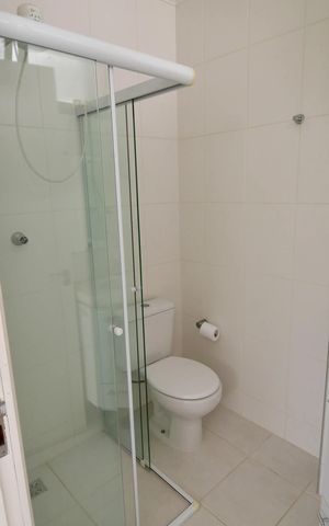 Apartamento para alugar com 218m², 4 quartos e 2 vagas Apartamento para alugar com 218m², 4 quartos e 2 vagasBanheiro