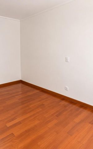Apartamento para alugar com 218m², 4 quartos e 2 vagas Apartamento para alugar com 218m², 4 quartos e 2 vagasQuarto