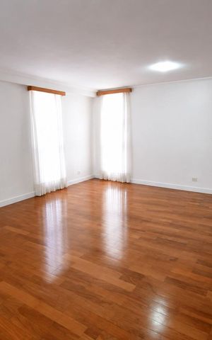 Apartamento para alugar com 218m², 4 quartos e 2 vagas Apartamento para alugar com 218m², 4 quartos e 2 vagasSala