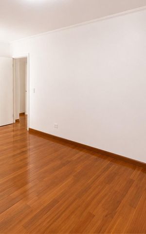 Apartamento para alugar com 218m², 4 quartos e 2 vagas Apartamento para alugar com 218m², 4 quartos e 2 vagasQuarto