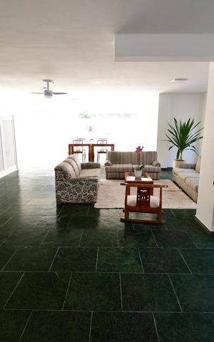 Apartamento para alugar com 218m², 4 quartos e 2 vagas Apartamento para alugar com 218m², 4 quartos e 2 vagasÁrea externa