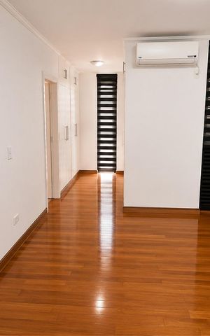 Apartamento para alugar com 218m², 4 quartos e 2 vagas Apartamento para alugar com 218m², 4 quartos e 2 vagasQuarto