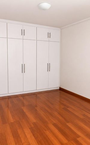 Apartamento para alugar com 218m², 4 quartos e 2 vagas Apartamento para alugar com 218m², 4 quartos e 2 vagasQuarto