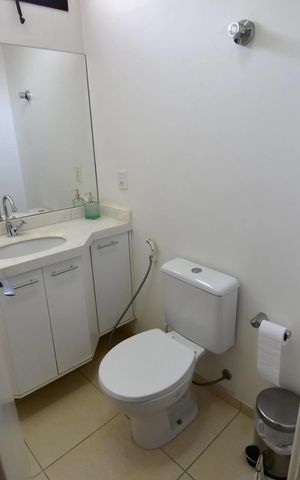 Apartamento para alugar com 218m², 4 quartos e 2 vagas Apartamento para alugar com 218m², 4 quartos e 2 vagasBanheiro