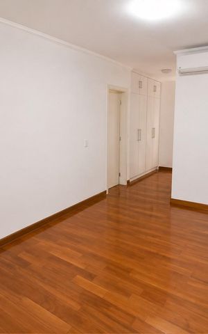 Apartamento para alugar com 218m², 4 quartos e 2 vagas Apartamento para alugar com 218m², 4 quartos e 2 vagasQuarto