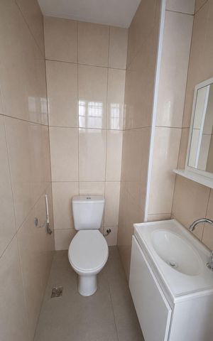 Apartamento à venda com 73m², 2 quartos e 1 vaga Apartamento à venda com 73m², 2 quartos e 1 vagaBanheiro