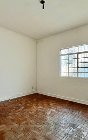 Casa para alugar com 40m², 1 quarto e sem vaga Casa para alugar com 40m², 1 quarto e sem vagaSala