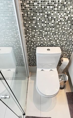 Apartamento à venda com 252m², 4 quartos e 4 vagas Apartamento à venda com 252m², 4 quartos e 4 vagasBanheiro da Suíte 3