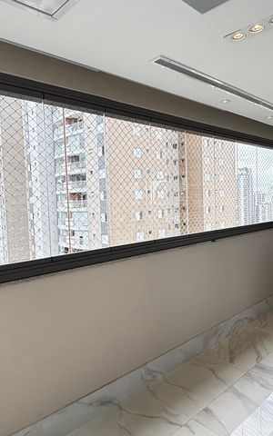 Apartamento à venda com 252m², 4 quartos e 4 vagas Apartamento à venda com 252m², 4 quartos e 4 vagasSala de Jantar - Varanda