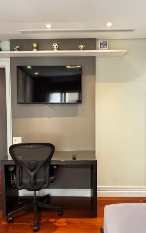 Apartamento à venda com 252m², 4 quartos e 4 vagas Apartamento à venda com 252m², 4 quartos e 4 vagasSuíte 2