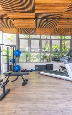 Apartamento à venda com 252m², 4 quartos e 4 vagas Apartamento à venda com 252m², 4 quartos e 4 vagasAcademia