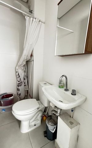 Apartamento à venda com 252m², 4 quartos e 4 vagas Apartamento à venda com 252m², 4 quartos e 4 vagasÁrea de Serviço - Banheiro