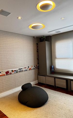 Apartamento à venda com 252m², 4 quartos e 4 vagas Apartamento à venda com 252m², 4 quartos e 4 vagasSuíte 4