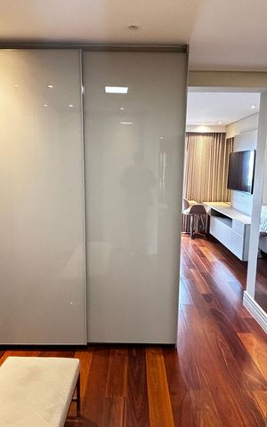 Apartamento à venda com 252m², 4 quartos e 4 vagas Apartamento à venda com 252m², 4 quartos e 4 vagasSuite 1 - Closet