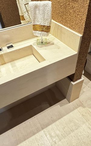 Apartamento à venda com 252m², 4 quartos e 4 vagas Apartamento à venda com 252m², 4 quartos e 4 vagasLavabo