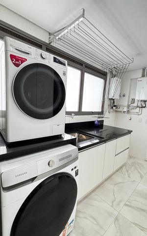 Apartamento à venda com 252m², 4 quartos e 4 vagas Apartamento à venda com 252m², 4 quartos e 4 vagasÁrea de Serviço