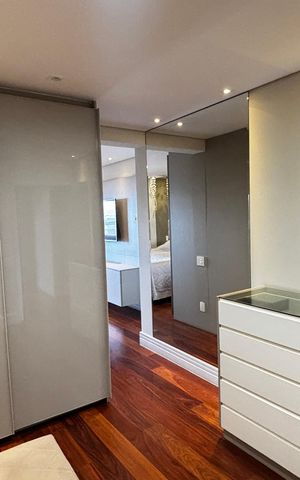 Apartamento à venda com 252m², 4 quartos e 4 vagas Apartamento à venda com 252m², 4 quartos e 4 vagasSuite 1 - Closet