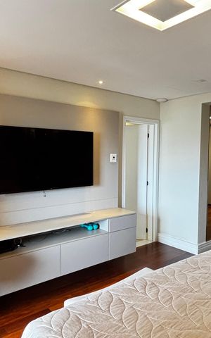 Apartamento à venda com 252m², 4 quartos e 4 vagas Apartamento à venda com 252m², 4 quartos e 4 vagasSuite 1
