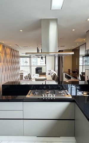 Apartamento à venda com 252m², 4 quartos e 4 vagas Apartamento à venda com 252m², 4 quartos e 4 vagasCozinha