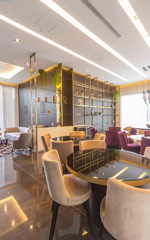 Apartamento à venda com 252m², 4 quartos e 4 vagas Apartamento à venda com 252m², 4 quartos e 4 vagasSalão de Festas