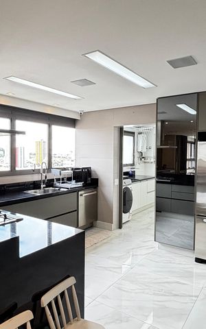 Apartamento à venda com 252m², 4 quartos e 4 vagas Apartamento à venda com 252m², 4 quartos e 4 vagasCozinha