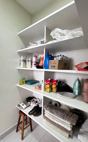 Apartamento à venda com 252m², 4 quartos e 4 vagas Apartamento à venda com 252m², 4 quartos e 4 vagasÁrea de Serviço - Despensa