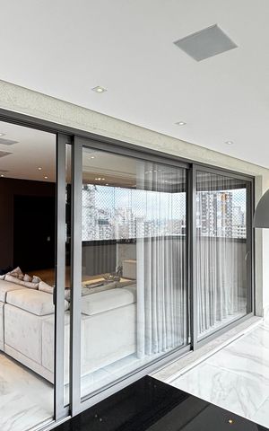 Apartamento à venda com 252m², 4 quartos e 4 vagas Apartamento à venda com 252m², 4 quartos e 4 vagasSala de Jantar - Varanda