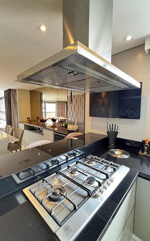 Apartamento à venda com 252m², 4 quartos e 4 vagas Apartamento à venda com 252m², 4 quartos e 4 vagasCozinha
