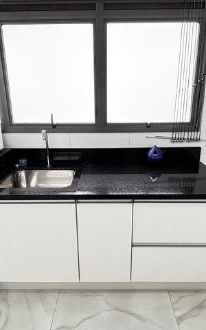 Apartamento à venda com 252m², 4 quartos e 4 vagas Apartamento à venda com 252m², 4 quartos e 4 vagasÁrea de Serviço