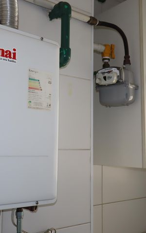 Apartamento à venda com 77m², 2 quartos e 1 vagaÁrea de Serviço