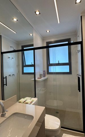 Apartamento à venda com 95m², 2 quartos e 2 vagas Apartamento à venda com 95m², 2 quartos e 2 vagasBanheiro da Suíte 1