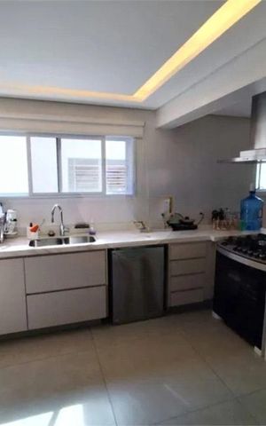 Casa à venda com 344m², 3 quartos e 6 vagas
