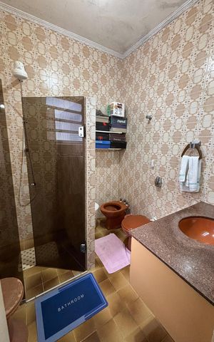 Casa para alugar com 176m², 3 quartos e 2 vagas Casa para alugar com 176m², 3 quartos e 2 vagasBanheiro 1
