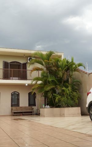 Casa à venda com 265m², 3 quartos e 10 vagasGaragem