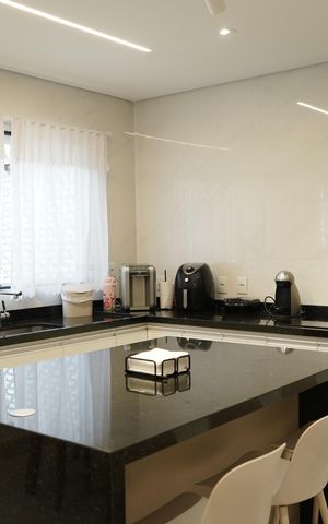Casa à venda com 265m², 3 quartos e 10 vagasCozinha
